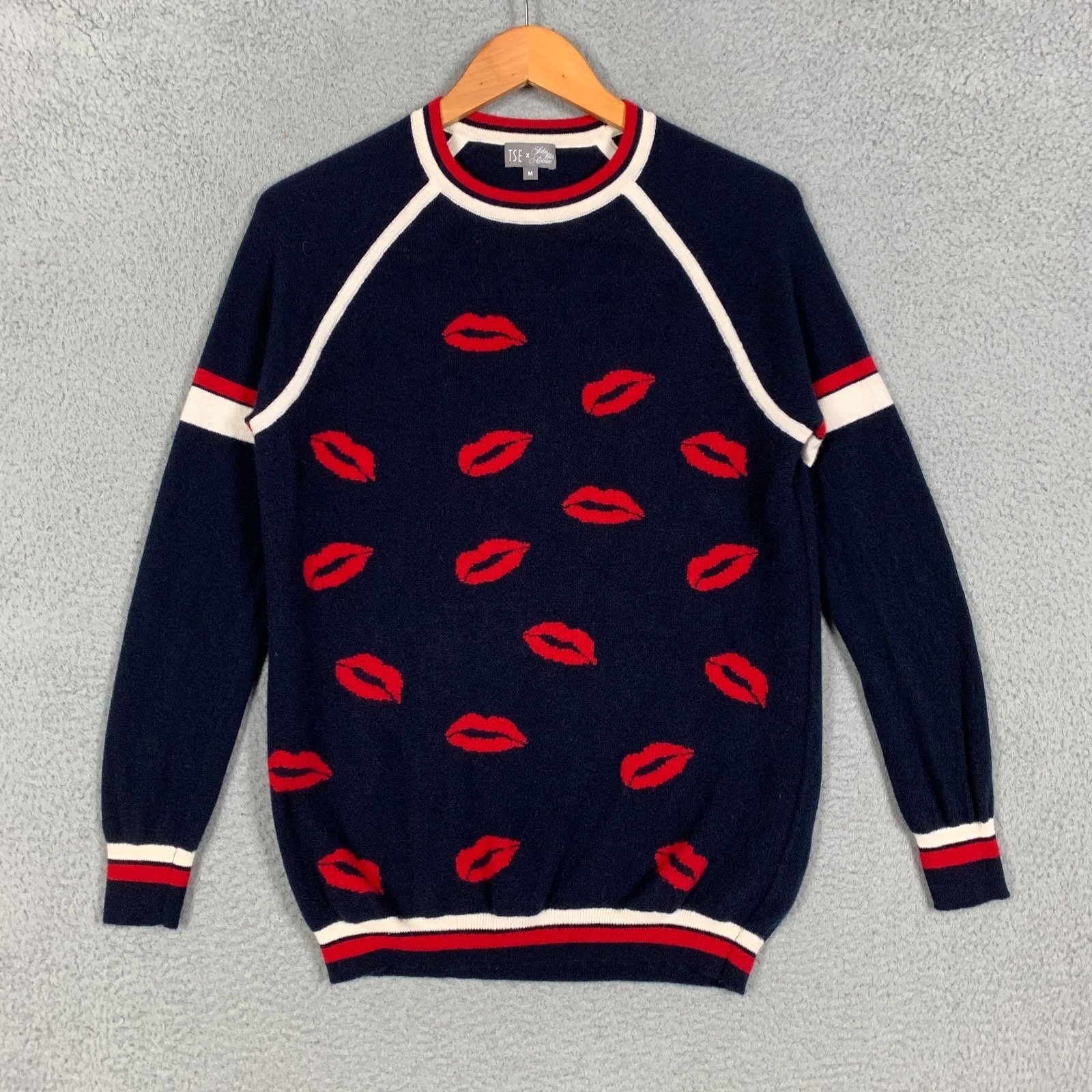 Tse Cashmere Sweater Women's Medium Navy Red Kiss Lips Crew Luxury Saks Avenue